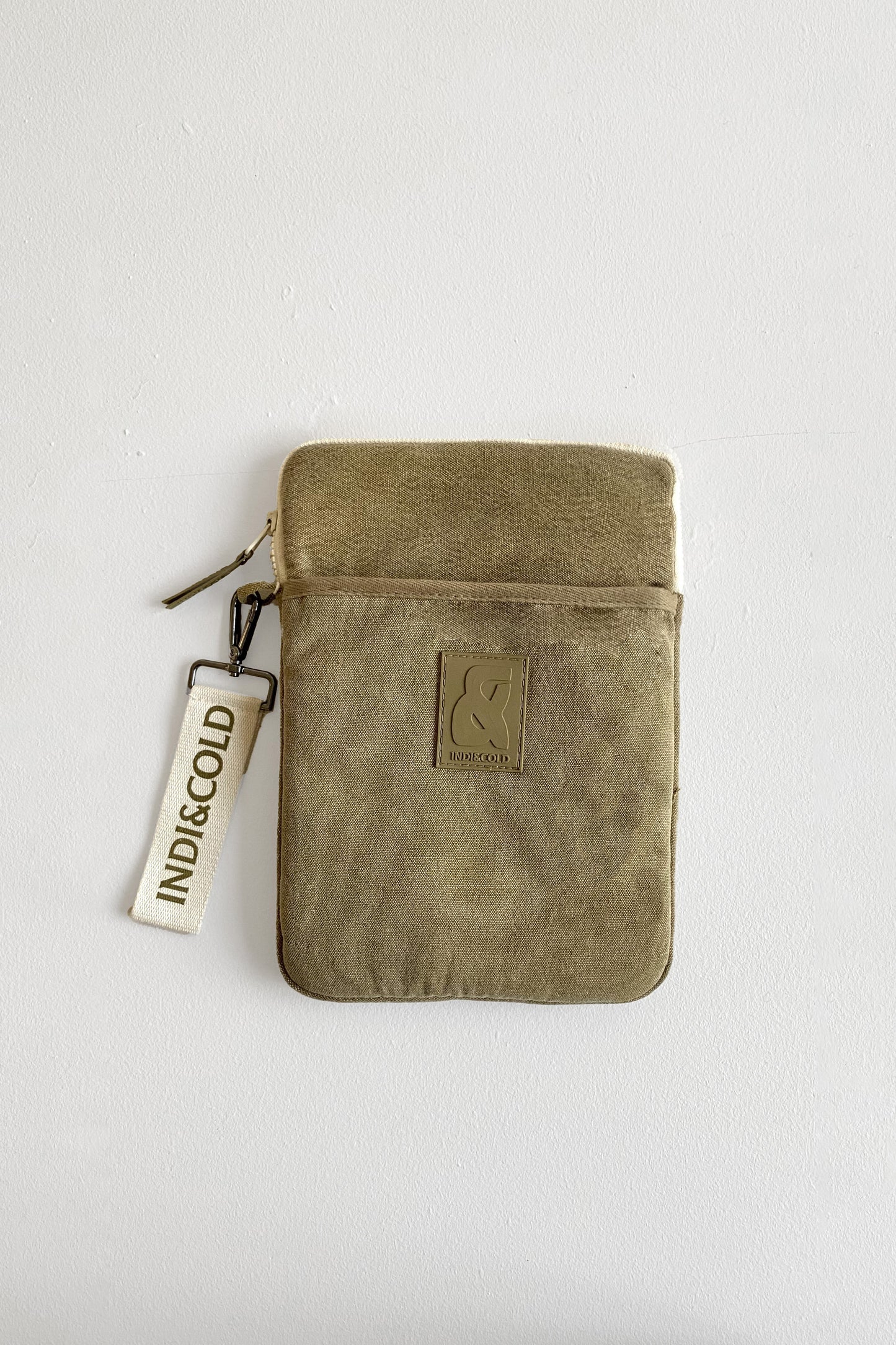 PADDED RECYCLED CANVAS CASE