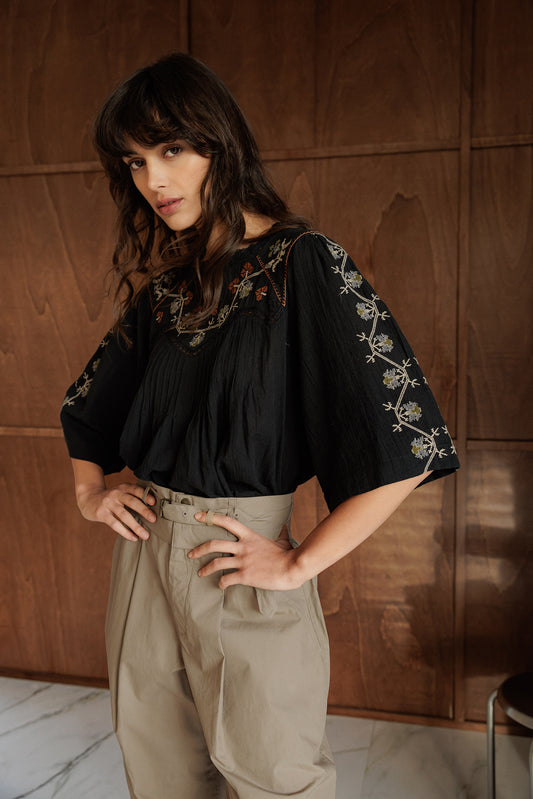 BLUSA CANESÚ BORDADO 2