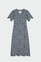 VESTIDO MIDI BORDADOS PERFORADOS