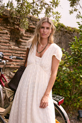 VESTIDO MIDI BORDADO