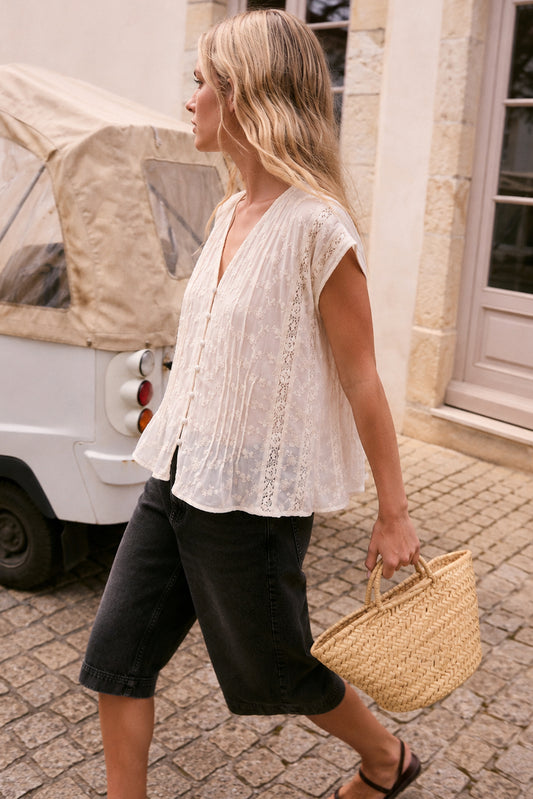 EMBROIDERED ROMANTIC TOP 1