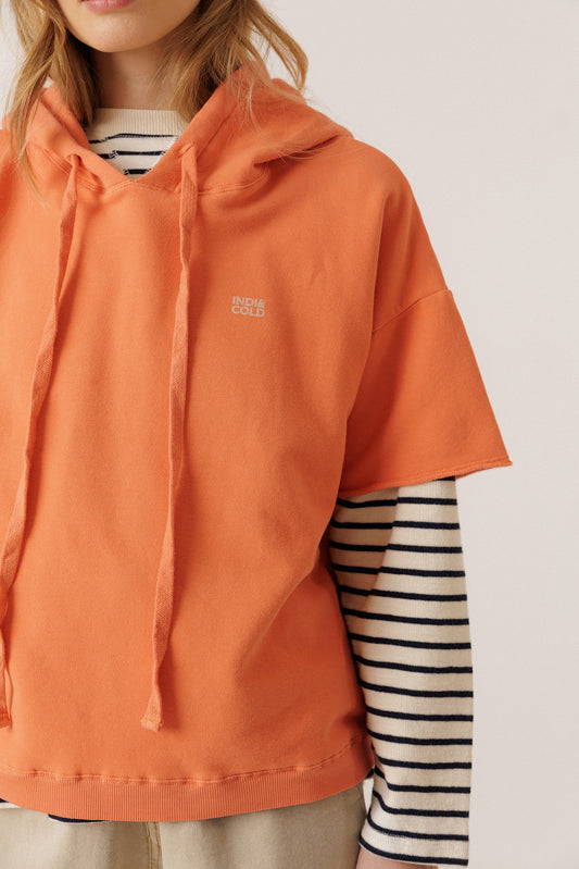 SHORT-SLEEVE HOODED SWEATSHIRT 2