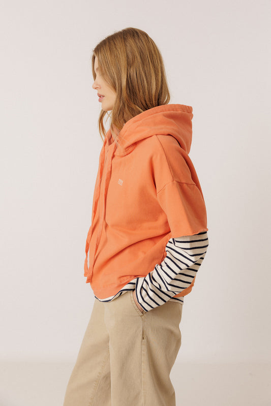SHORT-SLEEVE HOODED SWEATSHIRT 3