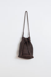 BOLSO BUCKET DE PIEL TRENZADA