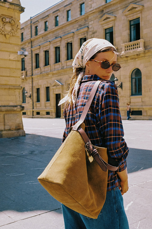 MEDIUM SPLIT-SUEDE BAG 1