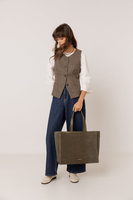 FITTED WOOL VEST 2