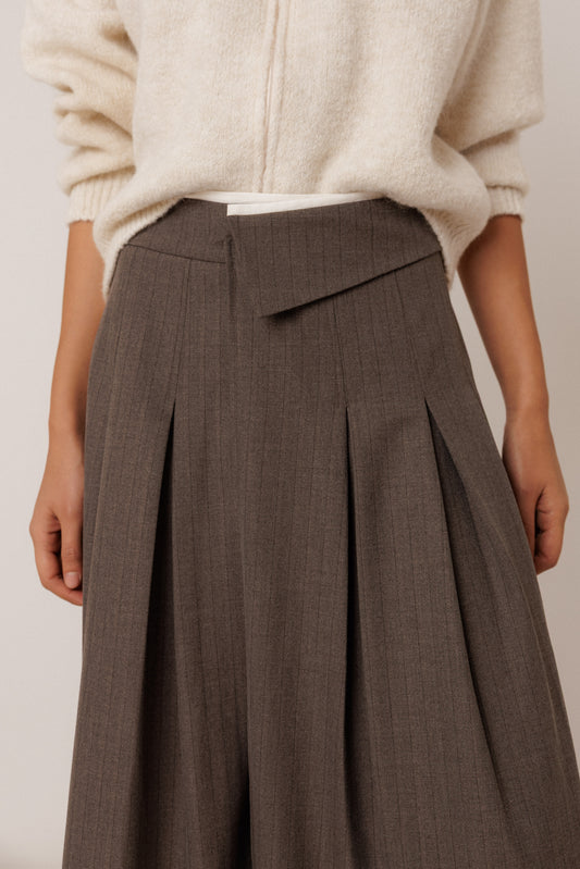 PLEATED CROSSOVER SKIRT 3