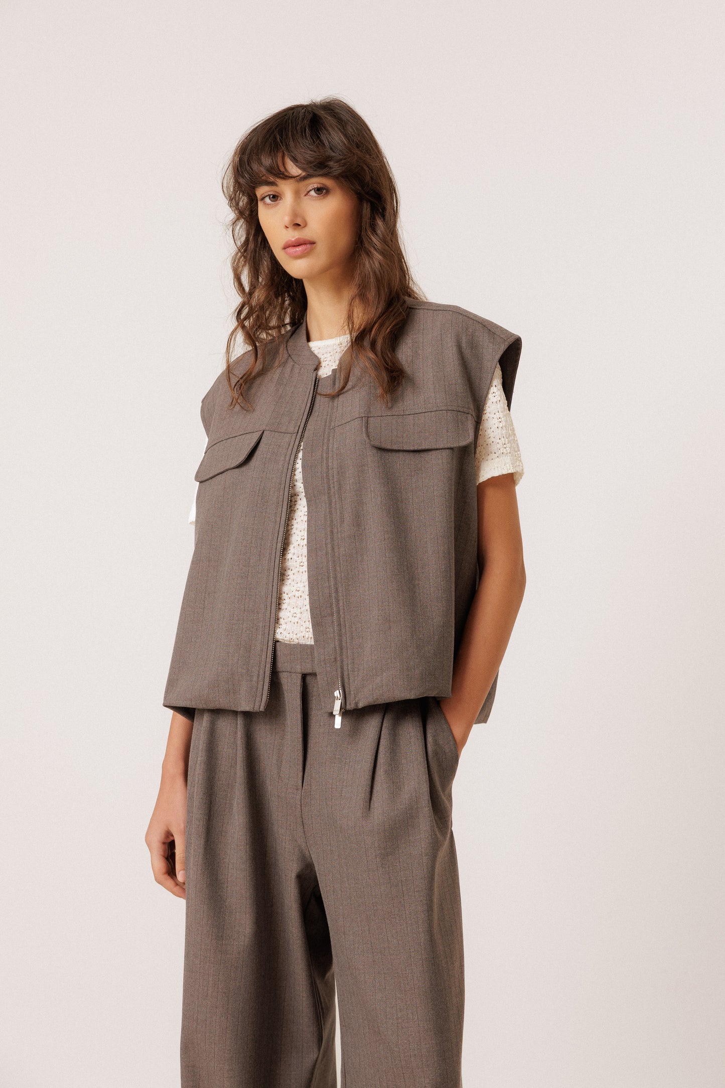 PUFFY-HEM VEST
