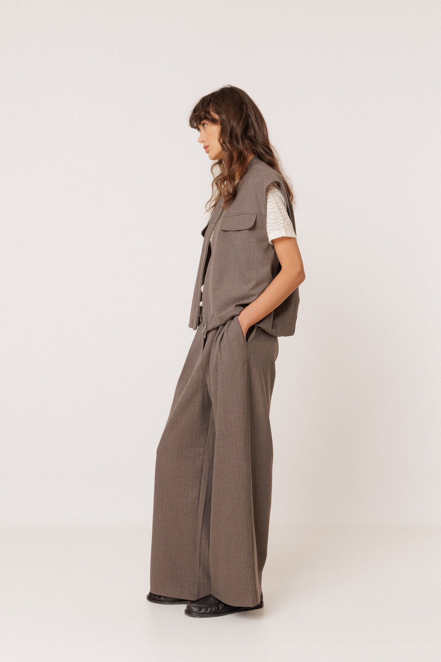 PUFFY-HEM VEST
