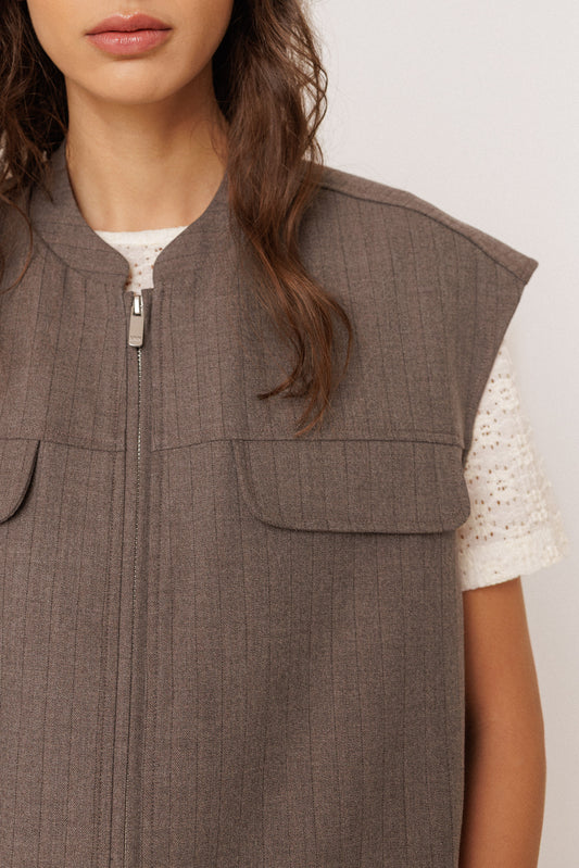 PUFFY-HEM VEST 5