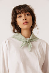 PAÑUELO VOILE BORDADO