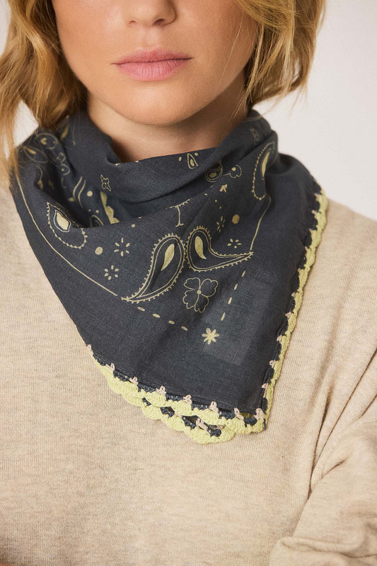 BANDANA FINITIONS CROCHET 1