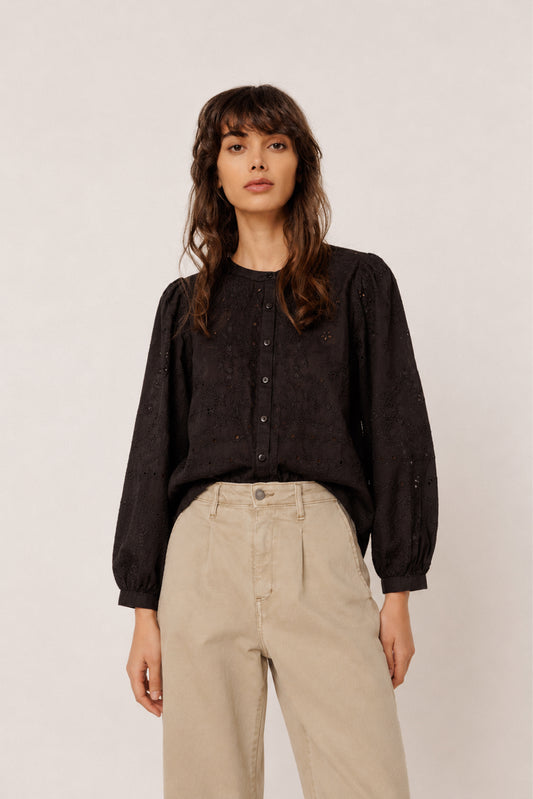 CAMISA BOXY BORDADOS 1