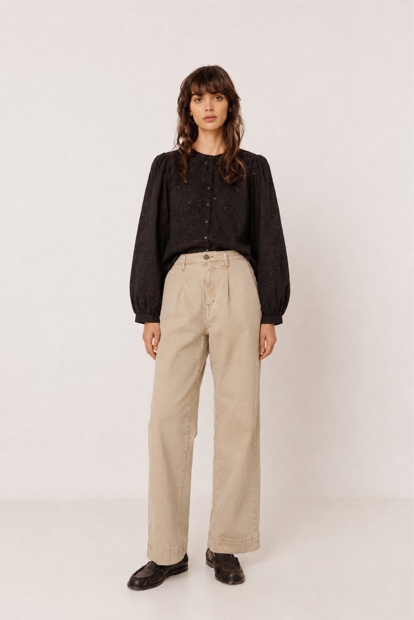 CAMISA BOXY BORDADOS