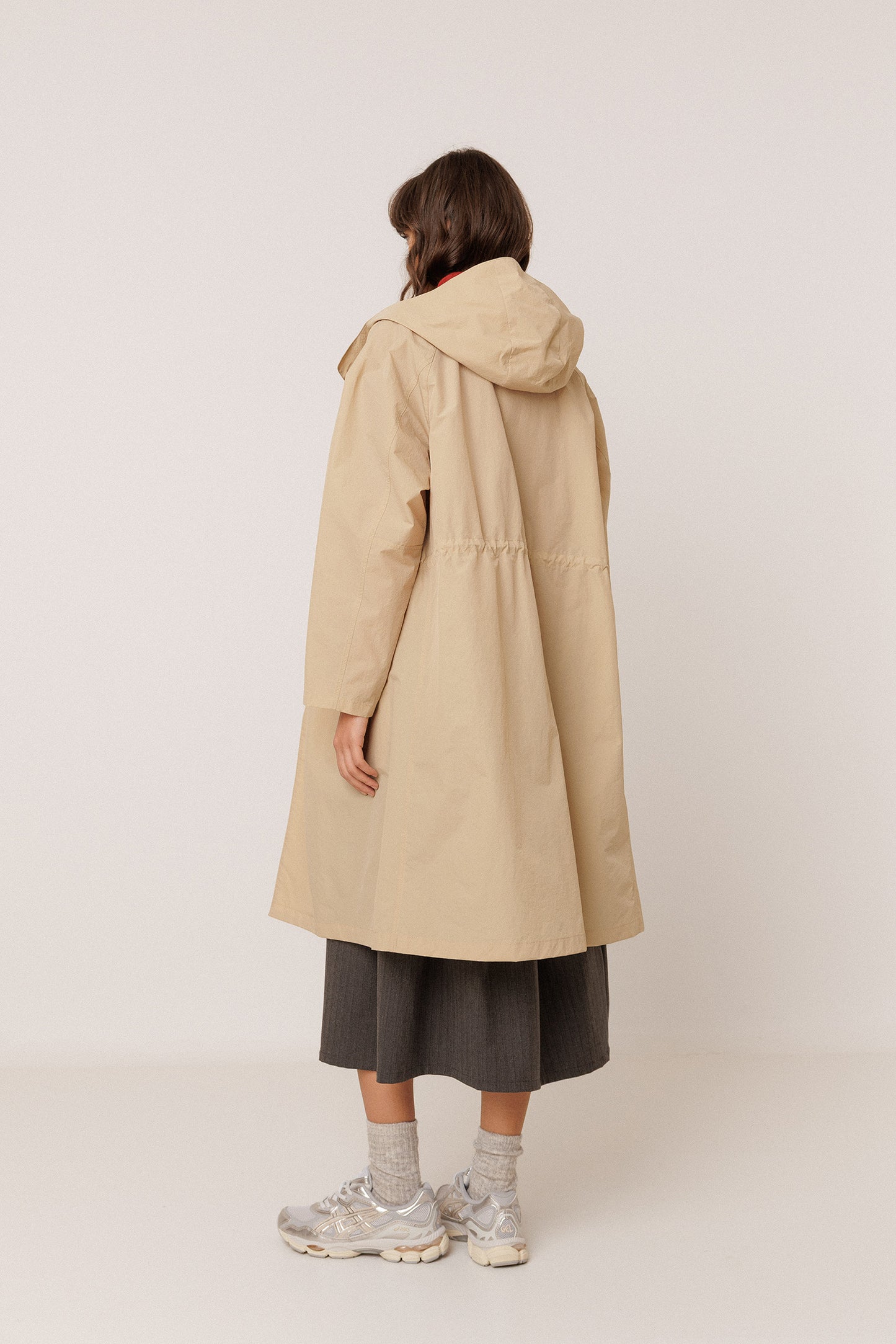 CASUAL TRENCH COAT IN TECHNICAL FABRIC