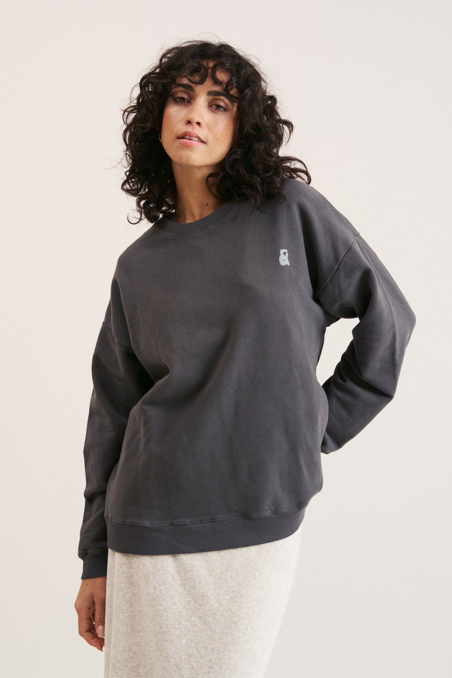 INDI&COLD SWEATSHIRT