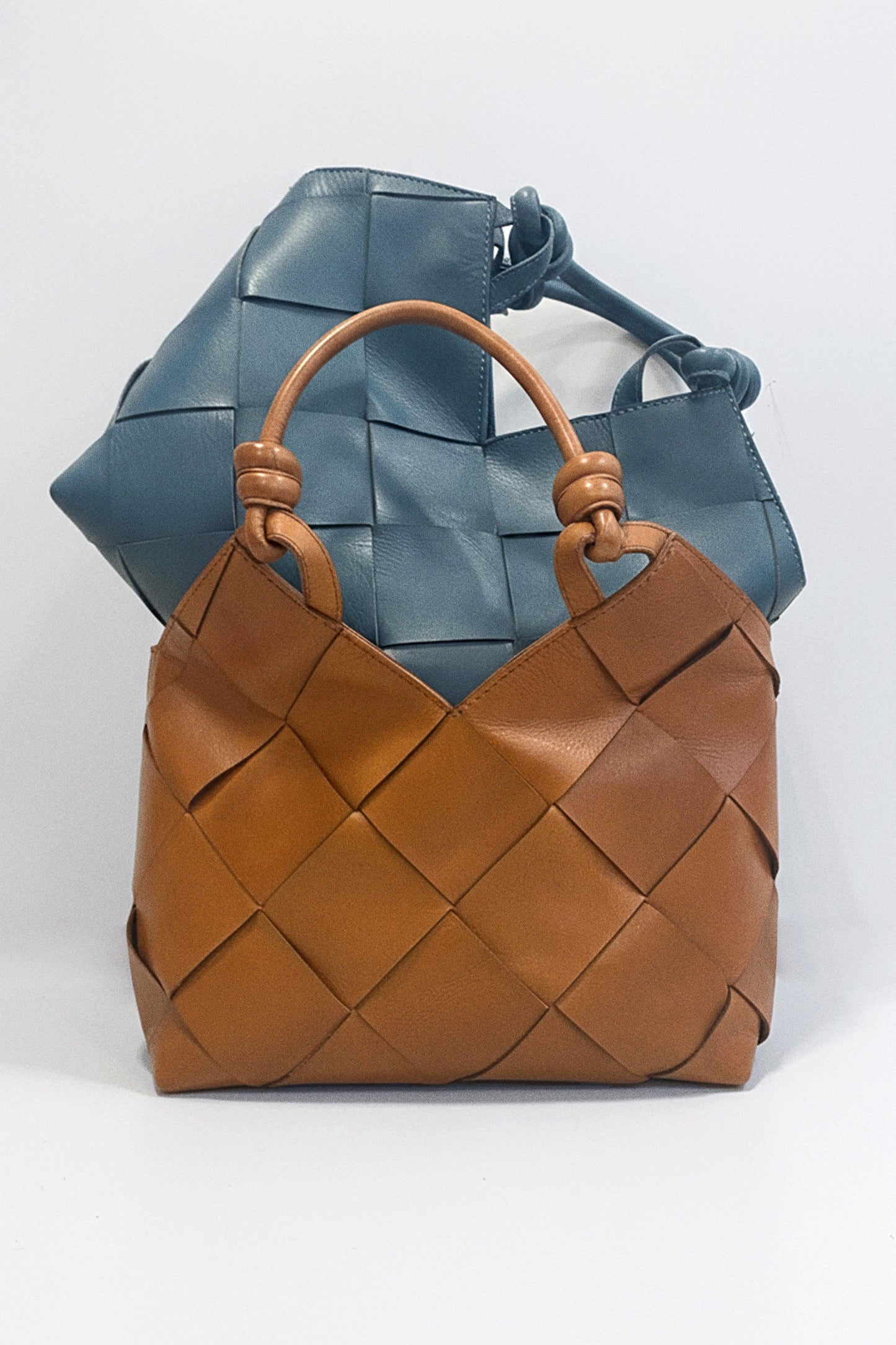 BOLSO NUDOS PIEL