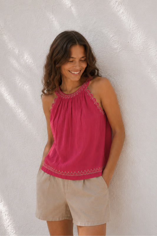 TOP À BRODERIES CONTRASTÉES 2