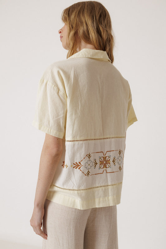 CAMISA TIPO GUAYABERA 3
