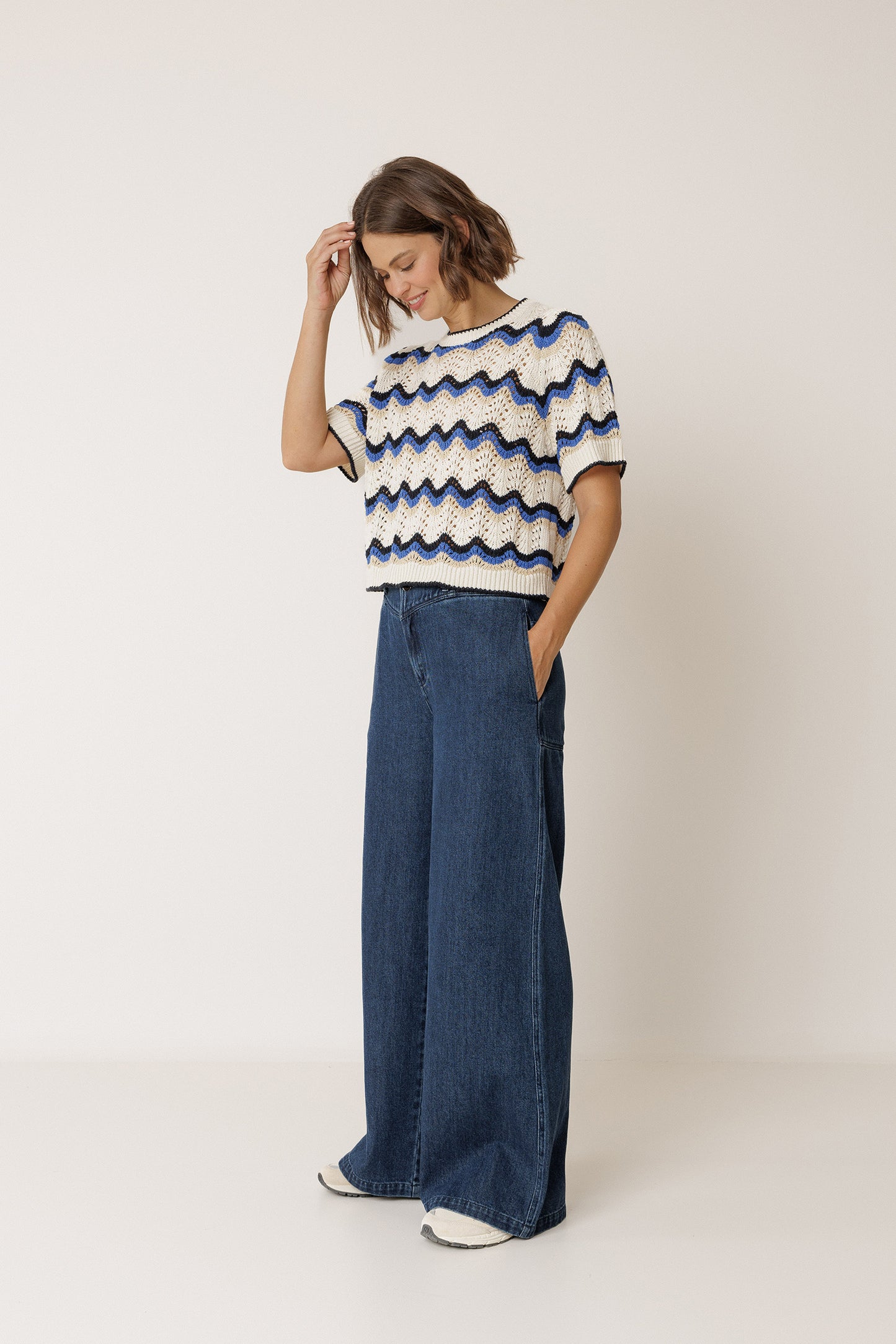 ZIG-ZAG CROCHET SWEATER