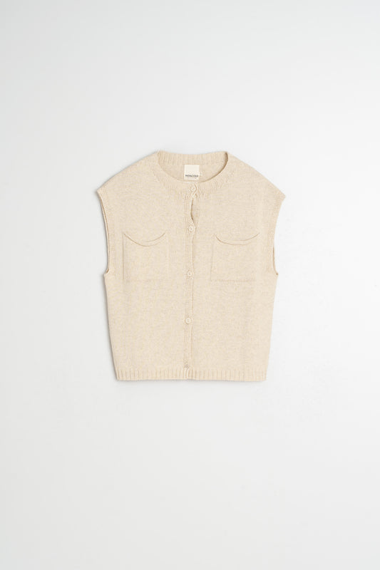 BOXY VEST WITH POCKETS 4