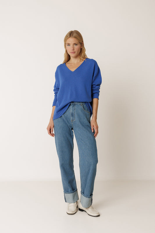PLUNGE-NECK SWEATER 2