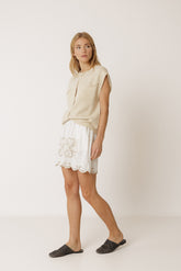 SHORT BORDADO ONDAS