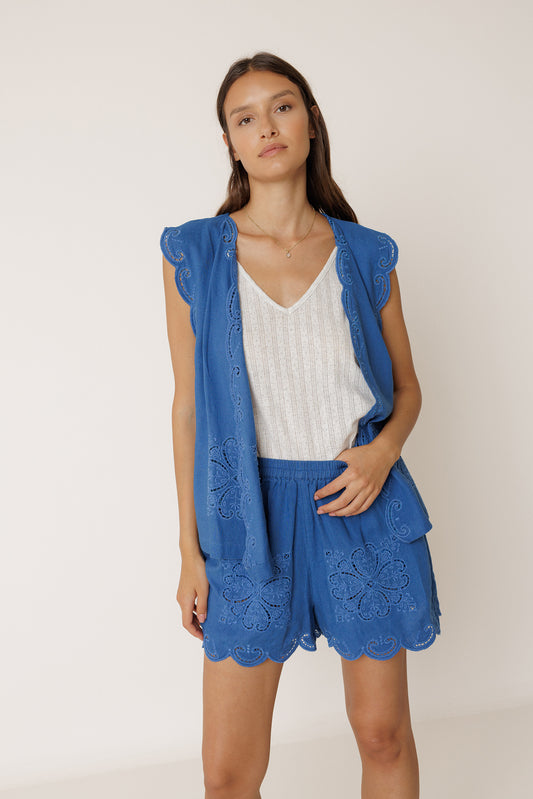 SHORT BORDADO ONDAS 1