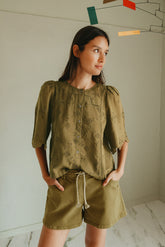 CAMISA BOX BORDADO SUIZO