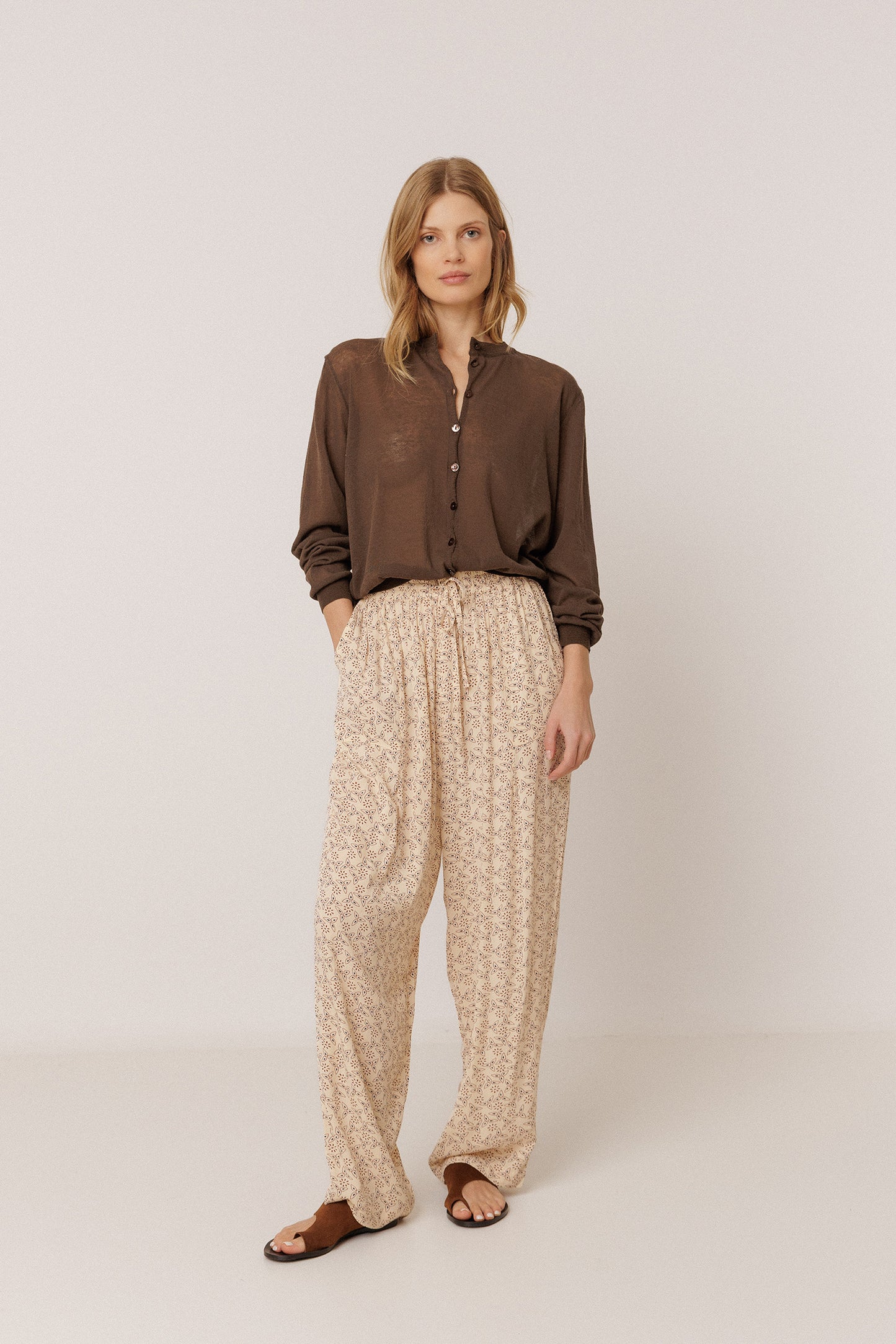 PANTALÓN ESTAMPADO FLUIDO