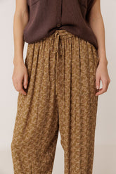 PANTALÓN ESTAMPADO FLUIDO