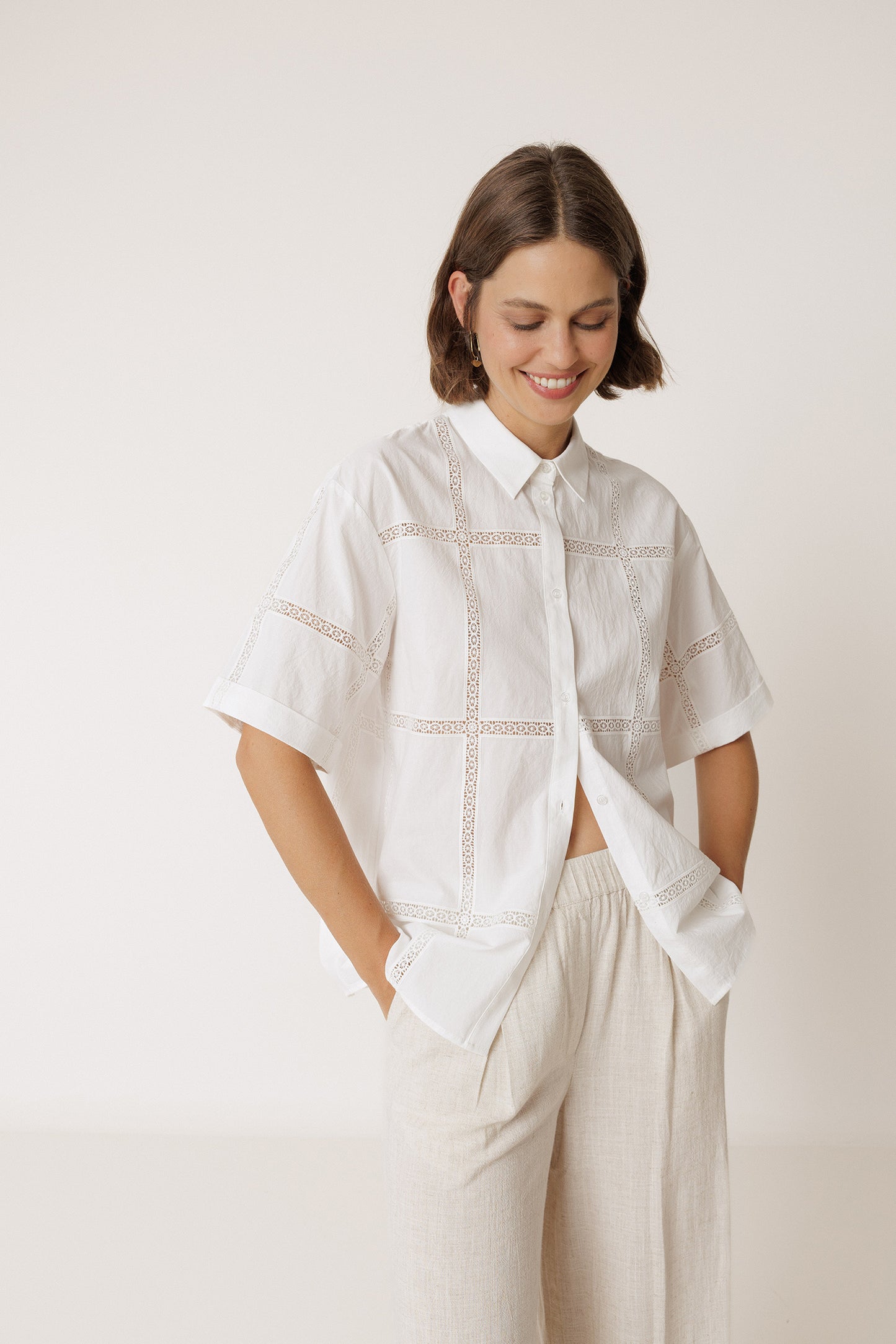 CAMISA POPELÍN CON PUNTILLAS
