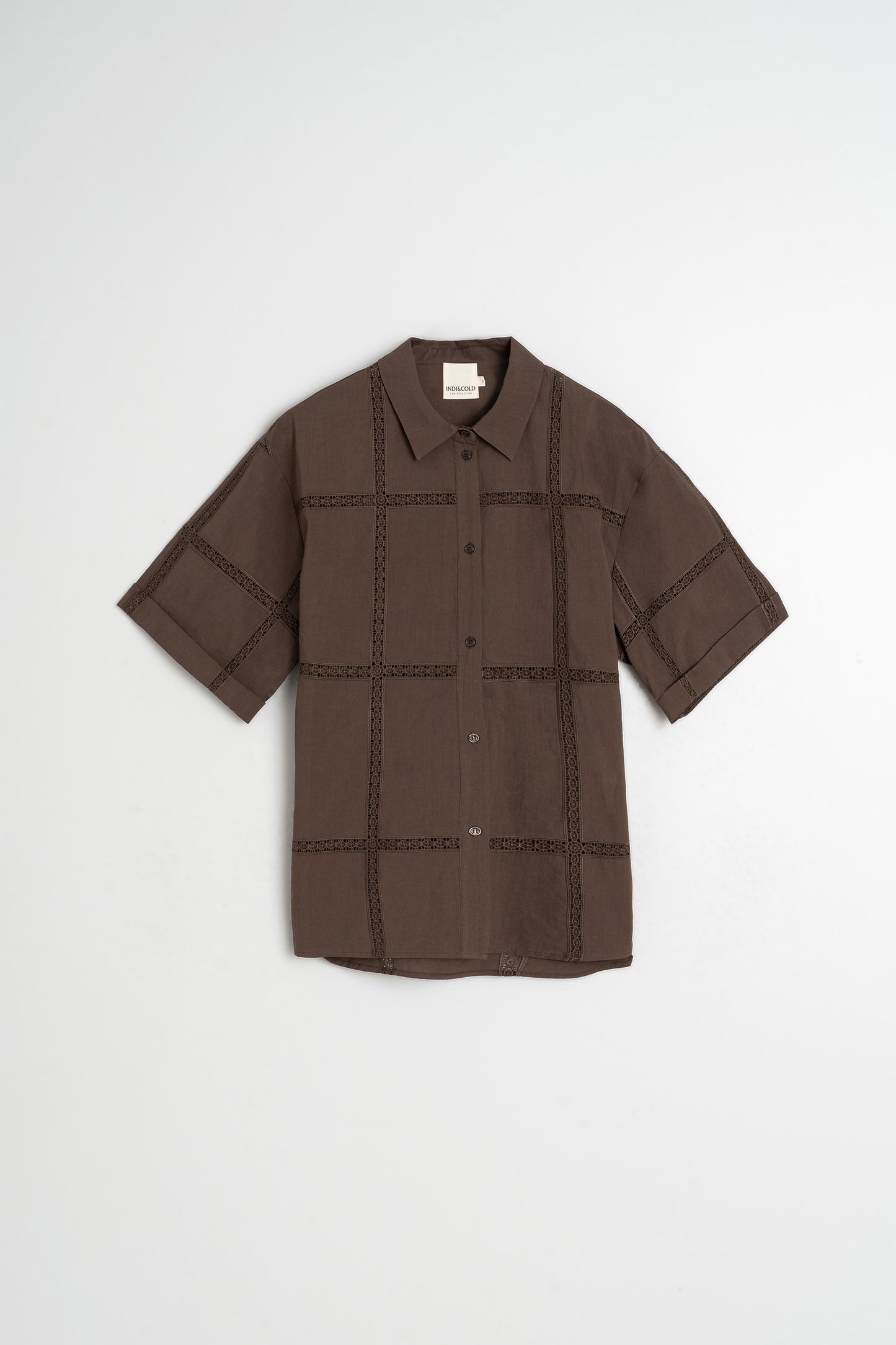 CHEMISE EN POPELINE ET DENTELLE