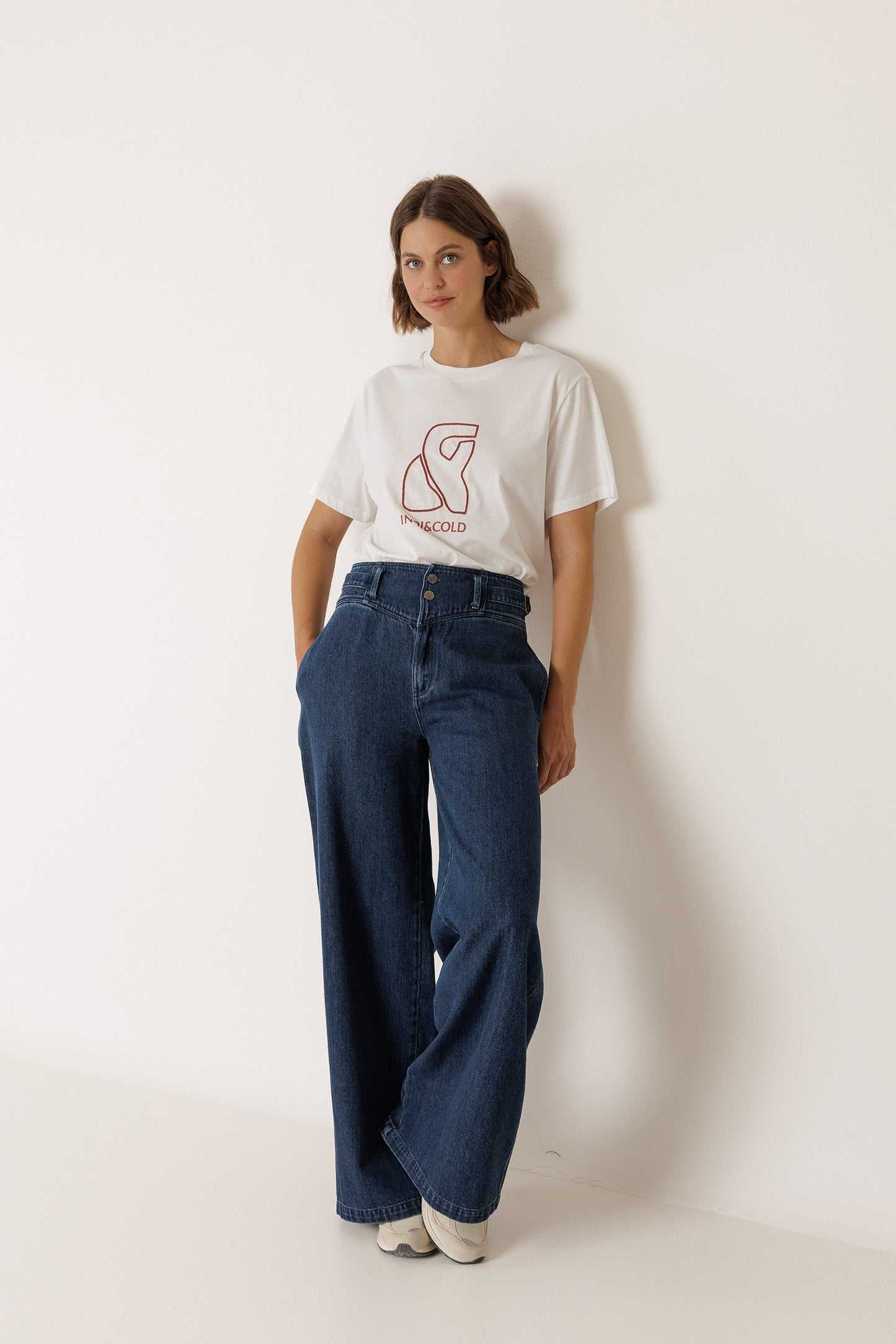 LOGO TEE