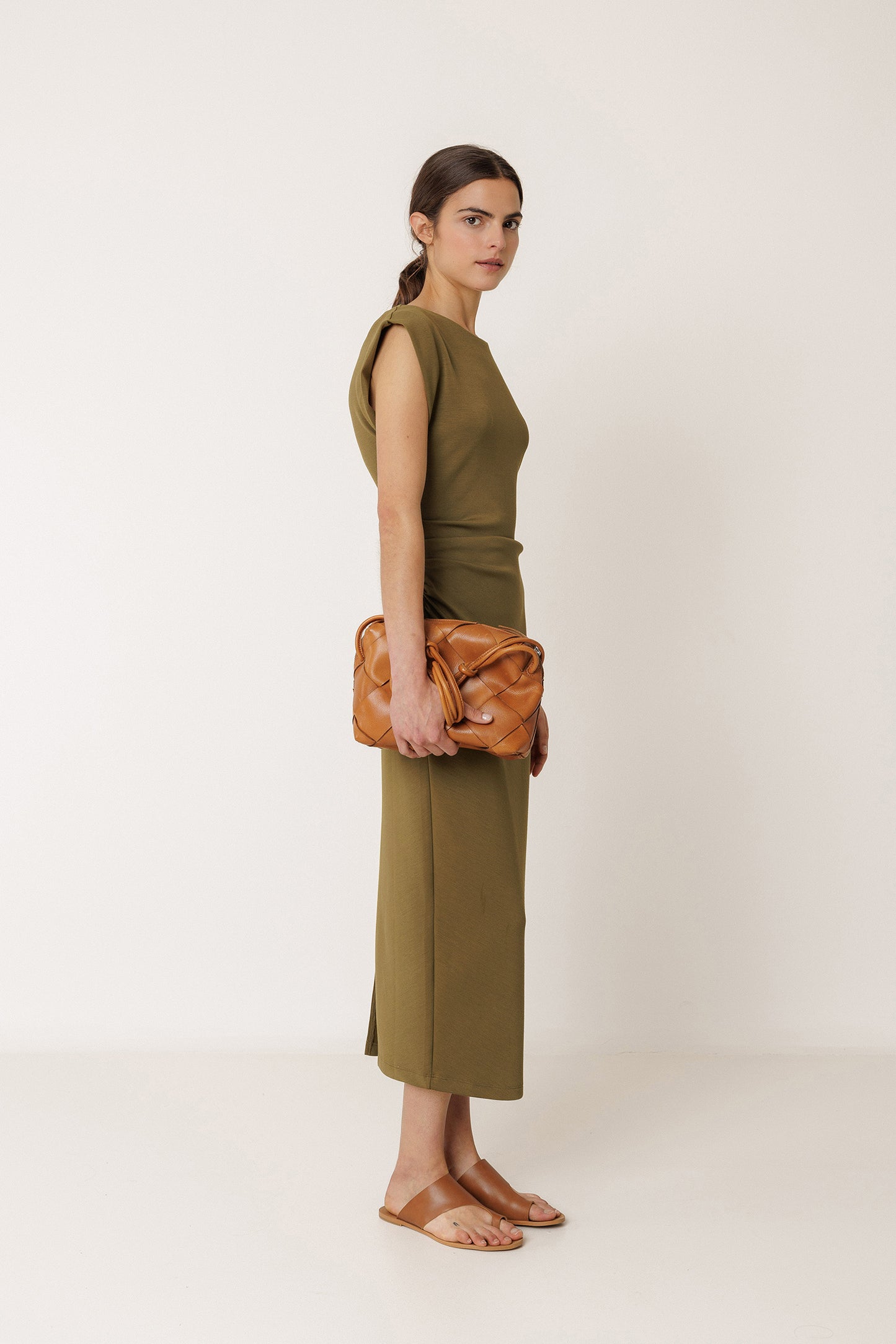 VESTIDO AJUSTADO PLIEGUES