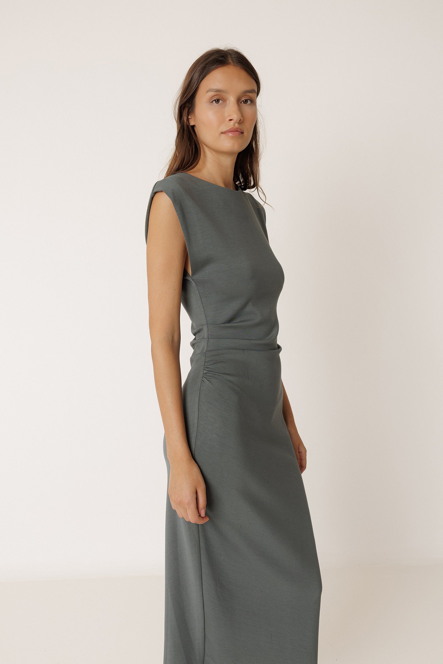 FITTED PLEATED DRESS