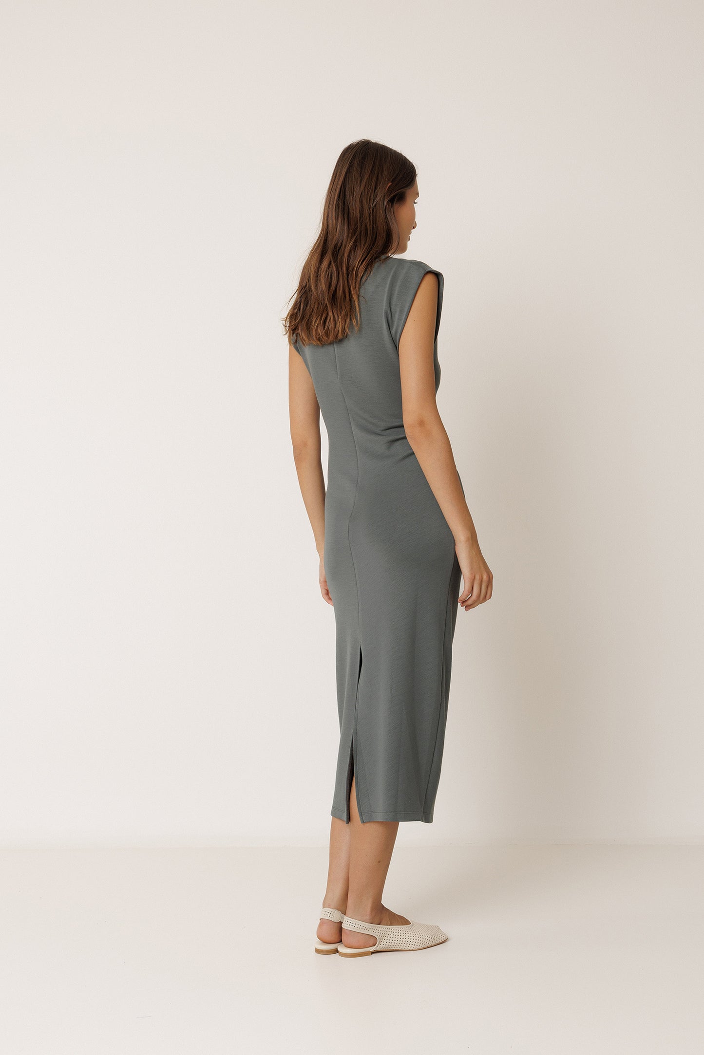 FITTED PLEATED DRESS