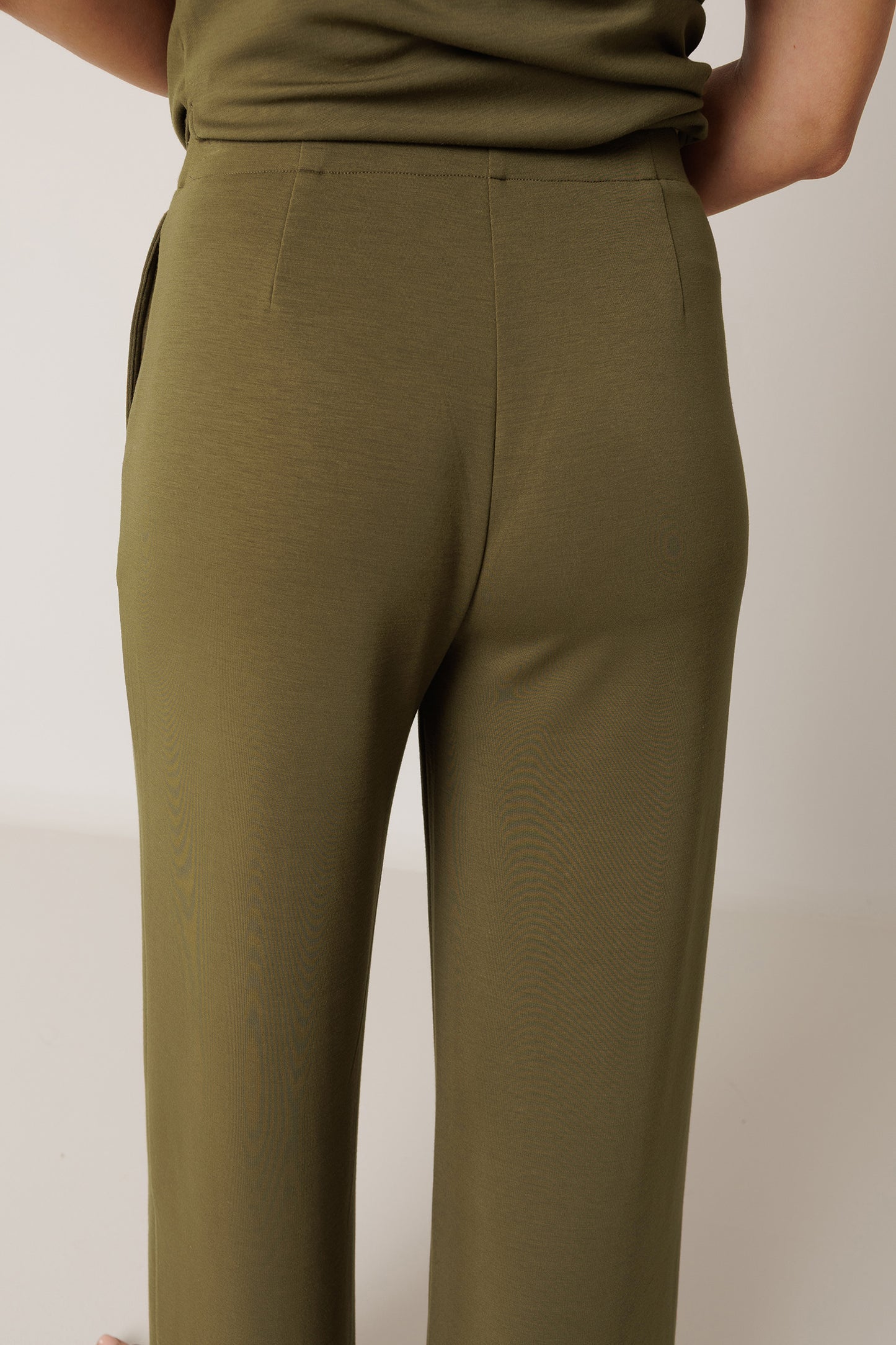 PANTALÓN FLUIDO MODAL